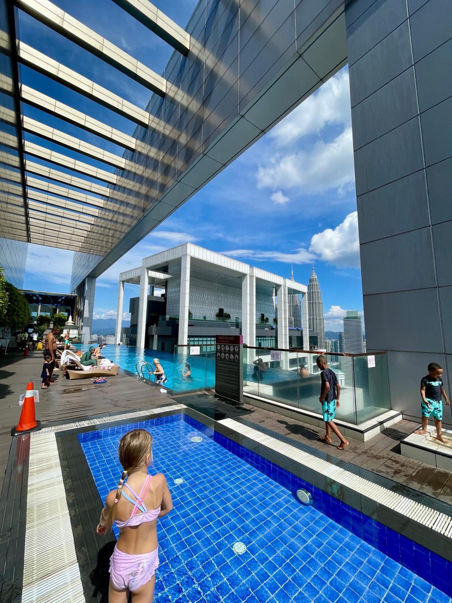 Platinum Klcc By Luxury Suites Куала-Лумпур Экстерьер фото