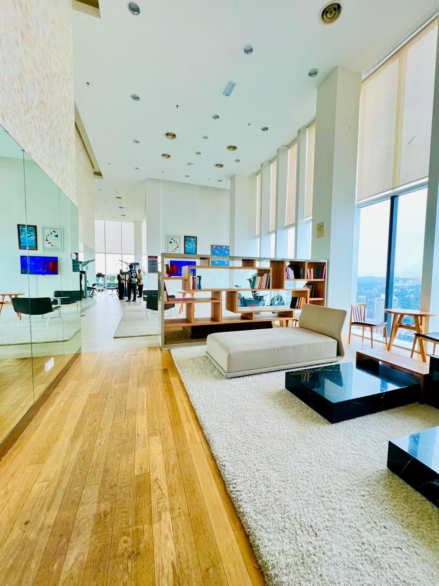 Platinum Klcc By Luxury Suites Куала-Лумпур Экстерьер фото